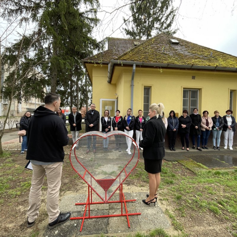 Kupakgyűjtő szívet avattak 12